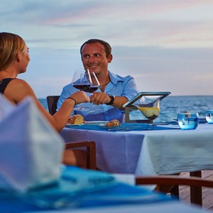 luxury maldives holiday packages - komandoo island - dining