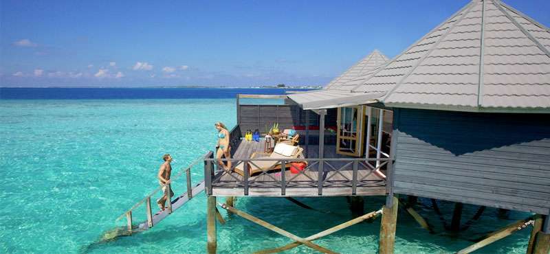 luxury maldives holiday packages - komandoo island - jacuzzi water villa