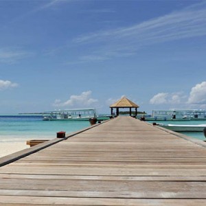 luxury maldives holiday packages - komandoo island - jetty