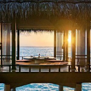 Luxury Holiday Maldives Packages One And Only Reethi Rah Maldives Dining 3