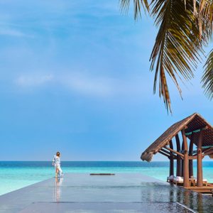 Luxury Holiday Maldives Packages One And Only Reethi Rah Maldives Pool