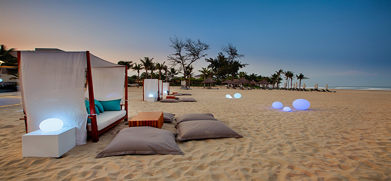 luxury vietnam holiday packages - pullman danang vietnam - azure beach lounge