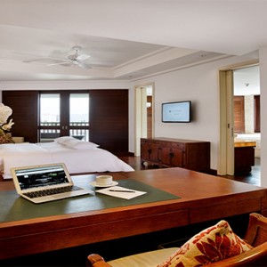 Luxury Vietnam Holiday Packages Pullman Danang Vietnam junior suite