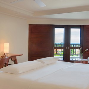 Luxury Vietnam Holiday Packages Pullman Danang Vietnam junior suite