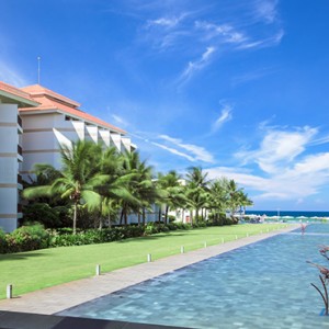 Pullman Danang Beach Resort Luxury Vietnam Honeymoon Packages Hotel Exterior And Pool