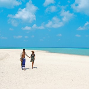Luxury Maldives holiday packages - Kanuhura Maldives - beach