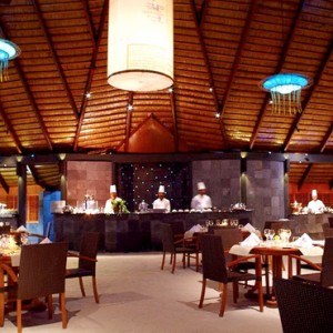 luxury maldives holiday packages - komandoo island - falhu restaurant