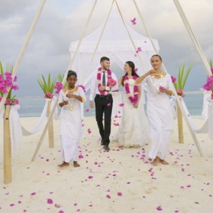 Luxury Maldives Holiday Packages Olhuveli Beach And Spa Resort Maldives Wedding
