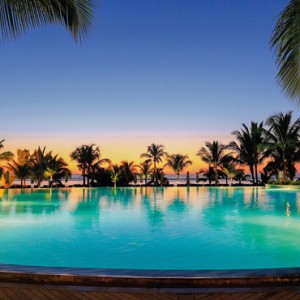 Luxury Mauritius Holiday Packages Victoria Beachcomber Resort And Spa Pool 2