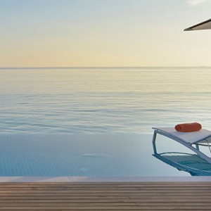 Luxury Maldives holiday packages - Faarufushi Maldives - pool