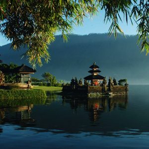 Bali holiday Packages The Laguna Bali Ulun Danu Temple Bali Attraction