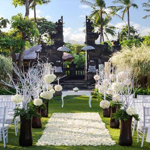 Bali holiday Packages The Laguna Bali Wedding Setup2