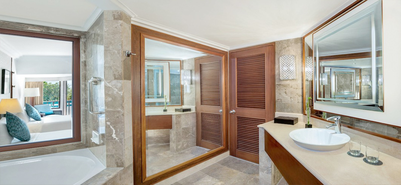 Bali holiday Packages The Laguna Resort & Spa Lagoon Access Suite Bathroom