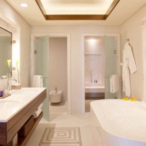 JA Palm Tree Court Dubai holiday Packages Bathroom1