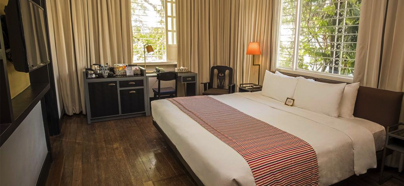 Luxury Philippines Holiday Packages The Henry Hotel Manila Classic Suite 4