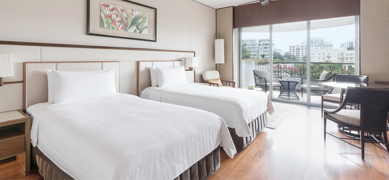 Shangri La Singapore Luxury Singapore Honeymoon Packages Garden Wing Deluxe City View Room 4