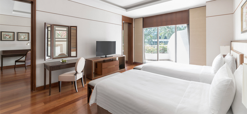 Shangri La Singapore Luxury Singapore Honeymoon Packages Garden Wing One Bedroom Suite 4