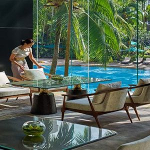 Shangri La Singapore Luxury Singapore Honeymoon Packages The Lobby Lounge Table Vignette