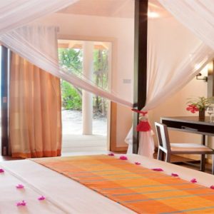 Vilamendhoo Island Resort And Spa Luxury Maldives holiday Packages Jacuzzi Beach Villas Interior