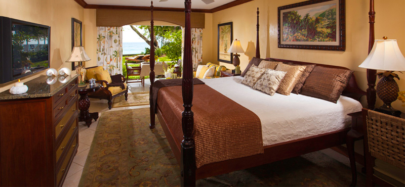 6 Emerald Beachfront Walkout Club Level Room Sandals Regency La Toc Luxury St Lucia holiday packages