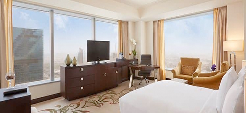 Luxury Dubai Holiday Packages Conrad Dubai King Deluxe Corner Room Panoramic View