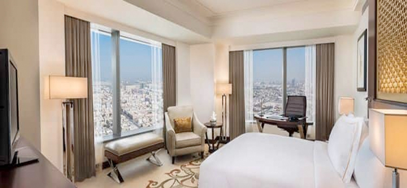 Luxury Dubai Holiday Packages Conrad Dubai King Executive Suite Lounge Access3