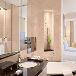 Luxury Dubai Holiday Packages Conrad Dubai Two Double Bed Deluxe Room Skyline View1