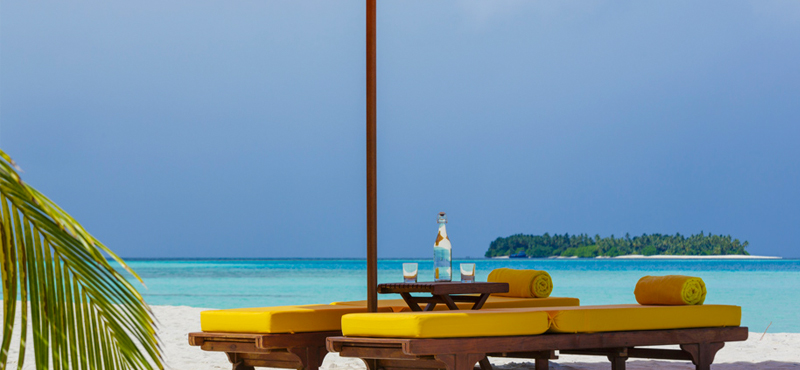 luxury Maldives holiday Packages Angsana Velavaru Beachfront Jet Pool Villa