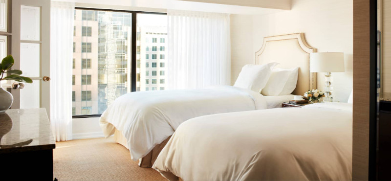 Luxury Canada Holiday Packages Four Seasons Vancouver Deluxe Executive Suite Preferred View