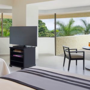 Luxury Mexico Holiday Packages Dreams Huatulco Preferred Club Junior Suite With Jacuzzi1