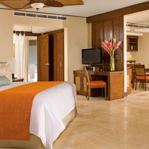 Luxury Mexico Holiday Packages Dreams Riviera Cancun Resort And Spa Mexico Preferred Club Ocean Front Master Suite 5