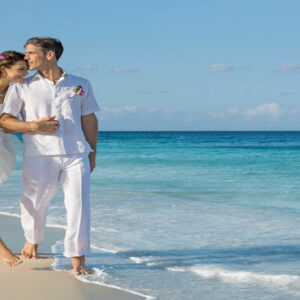 Luxury Mexico Holiday Packages Dream Jade Resort & Spa Bride & Groom On Beach