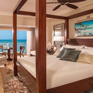 Sandra Negril Jamaica Honeymoon Paradise Honeymoon Beachfront Grande Luxe Club Level Room Bedroom