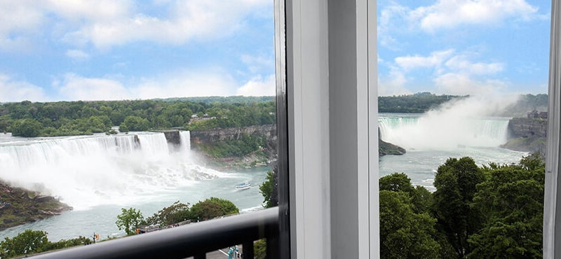 Luxury Canada Holiday Packages Sheraton On The Falls Fallsview Room 2