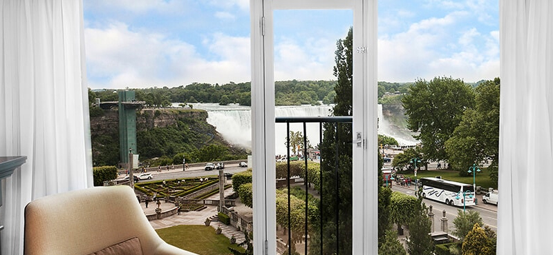 Luxury Canada Holiday Packages Sheraton On The Falls Sheraton Club Rooms 2