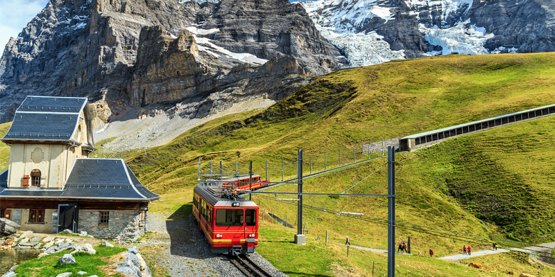 Winters Vs Summer In Switzerland Switzerland Holiday Packages Train