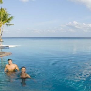 Veligandu Island Resort & Spa Luxury Maldives Holiday Packages Infinity Pool1