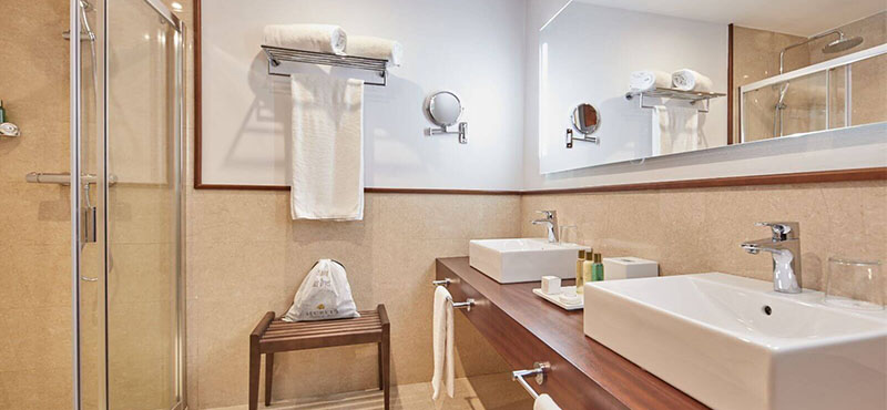 Luxury Spain Holiday Packages Secrets Mallorca Villamil Resort & Spa DELUXE 4 Bathroom