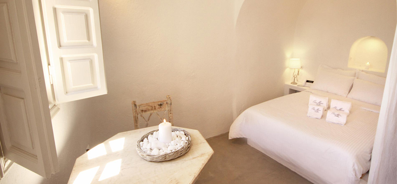 Luxury Greece Holiday Packages Oia Mare Villas Cave Standard Studio 1