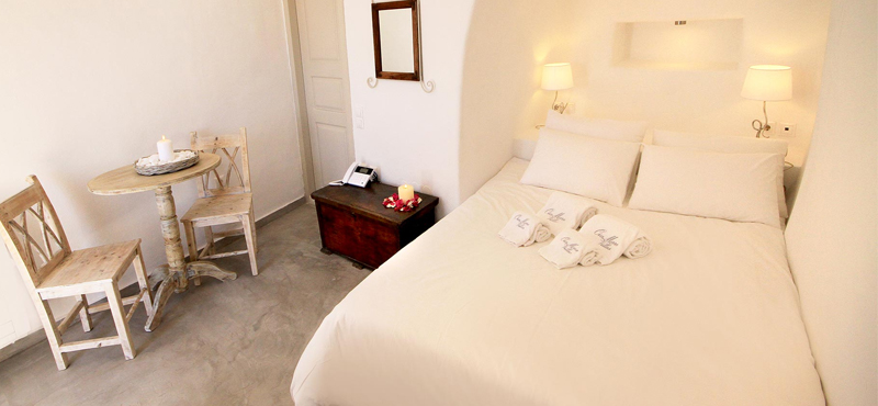 Luxury Greece Holiday Packages Oia Mare Villas Cave Standard Studio 2