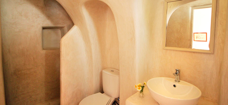 Luxury Greece Holiday Packages Oia Mare Villas Cave Suite Bathroom