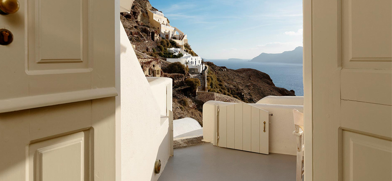 Luxury Greece Holiday Packages Oia Mare Villas Honeymoon Cave Suite 2