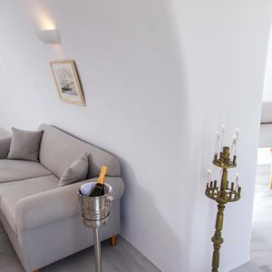 Luxury Greece Holiday Packages Oia Mare Villas Honeymoon Cave Suite With Hot Tub 2