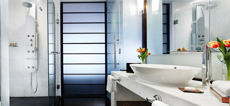 Luxury Singapore Holiday Packages PARKROYAL On Marina Bay Collection Club Room Bathroom
