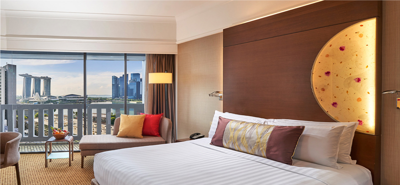 Luxury Singapore Holiday Packages PARKROYAL On Marina Bay Executive Deluxe Marina Bay View Room Bedroom