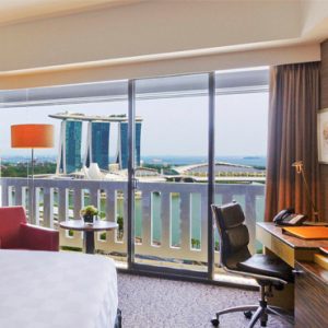Luxury Singapore Holiday Packages PARKROYAL On Marina Bay Meritus Club Marina Bay View Room Bedroom