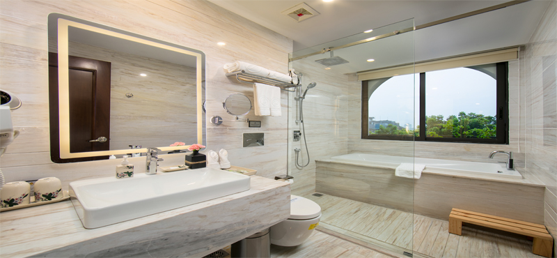 Luxury Vietnam Holiday Packages The Oriental Jade Hotel Ruby City View Room Bathroom