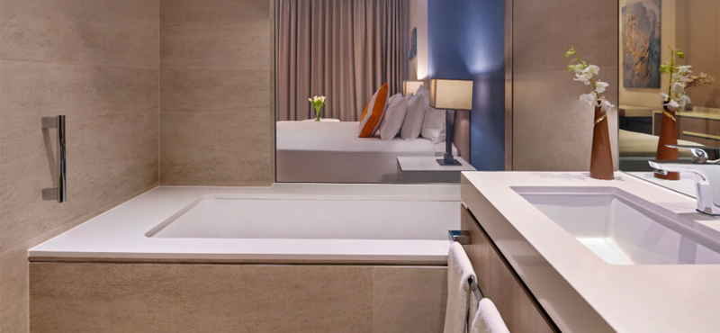 Luxury Dubai Holidays JA Lake View Hotel Deluxe Resort Course View Bathroom