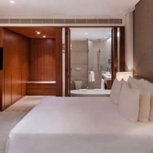 Luxury Dubai Holidays JA Lake View Hotel Luxury One Bedroom Suite Bedroom