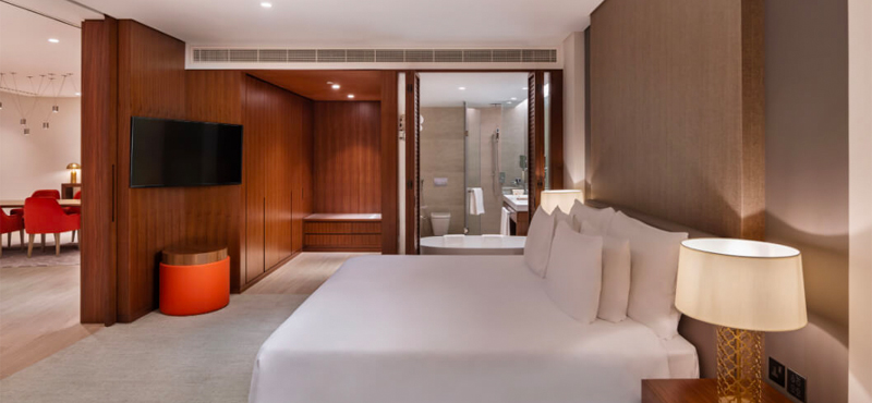 Luxury Dubai Holidays JA Lake View Hotel Luxury One Bedroom Suite Bedroom